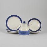 586093 Dinner set